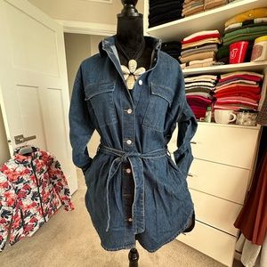 H&M Denim Shirt Dress w/belt Size- XS
